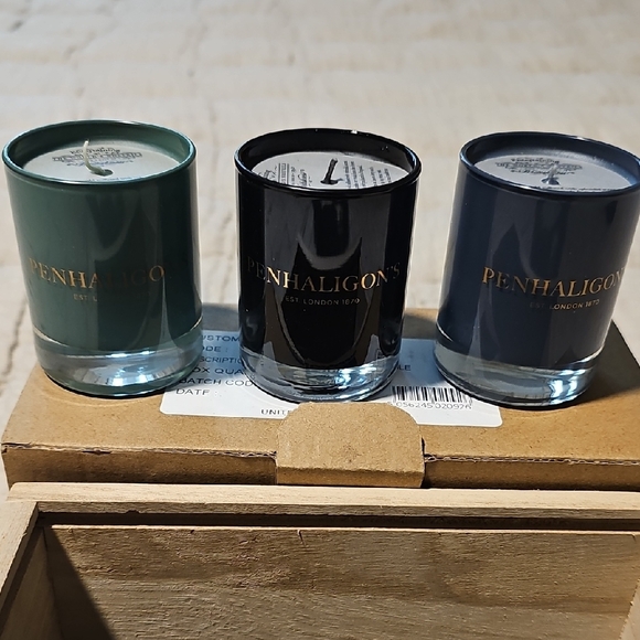 Penhaligon's Elegant Wooden Candle Box with 3 Candles - Picture 3 of 3